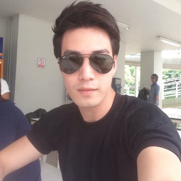 &ldquo;ซัน ประชากร&ldquo;  ภาพหลุดจุ๊บแฟน!!!!