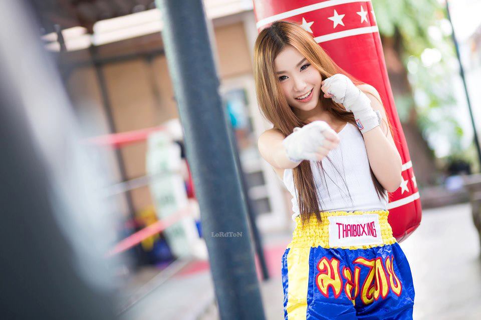 มัดหมี่ จิตรกรรม