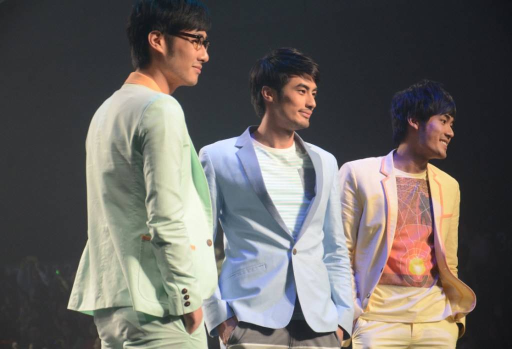 ภาพจากงาน F&F summer collection 201