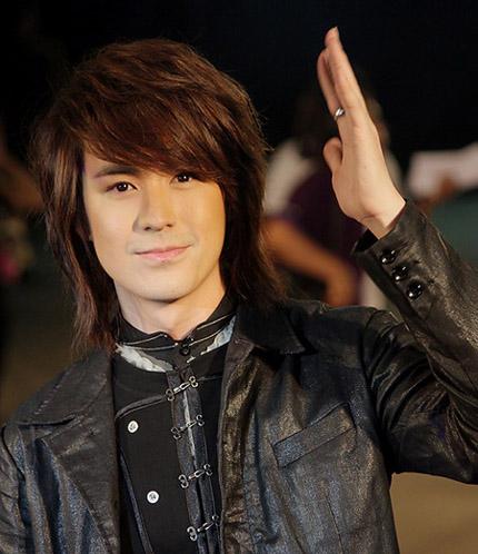 ชอบผู้ชายผมยาวป่ะ...