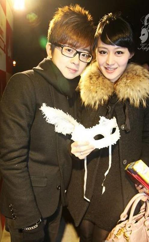 ชาวเน็ตจีนรุมหมั่นไส้! ทอมลูกมหาเศรษฐี อวดรวยจนโอเว่อร์