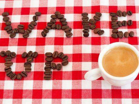 ยังไม่นอน กาแฟสักแก้วมั๊ย....