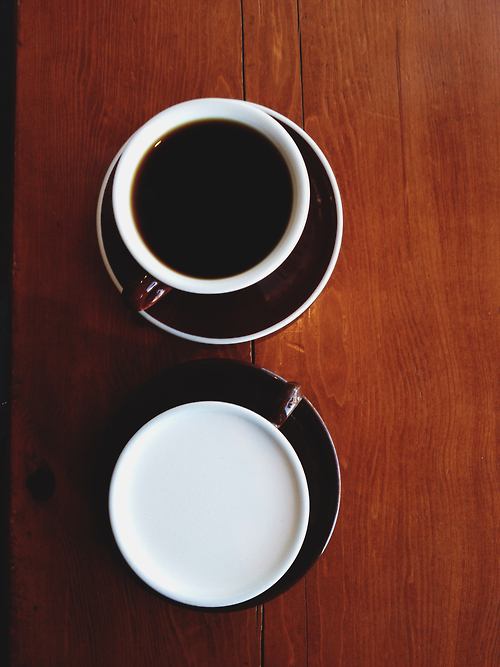 ยังไม่นอน กาแฟสักแก้วมั๊ย....