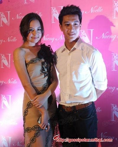 แซ่บลืม แซมมี่ เปลือยอก ริมทะเล
