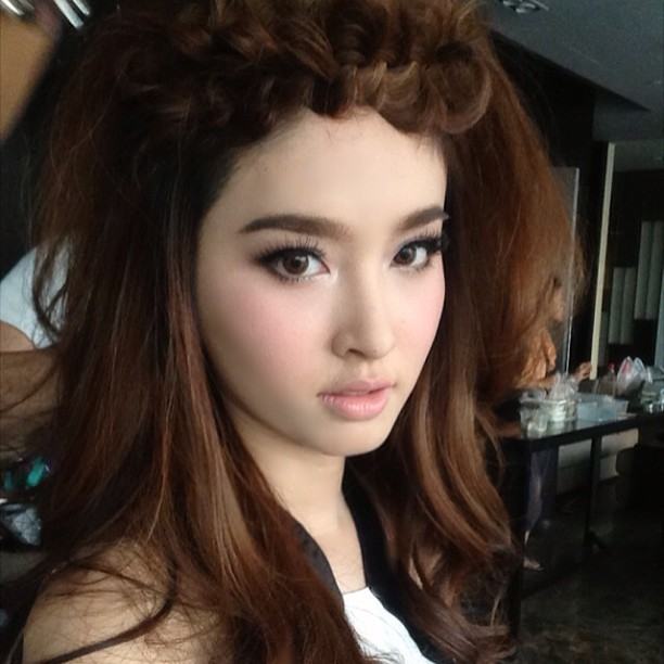 ปอย ตรีชฏา สาวประเภทสองที่สวยที่สุด