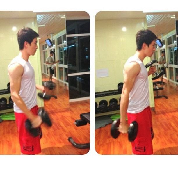 ซัน ประชากร ตี๋ หล่อ สุดฮอต