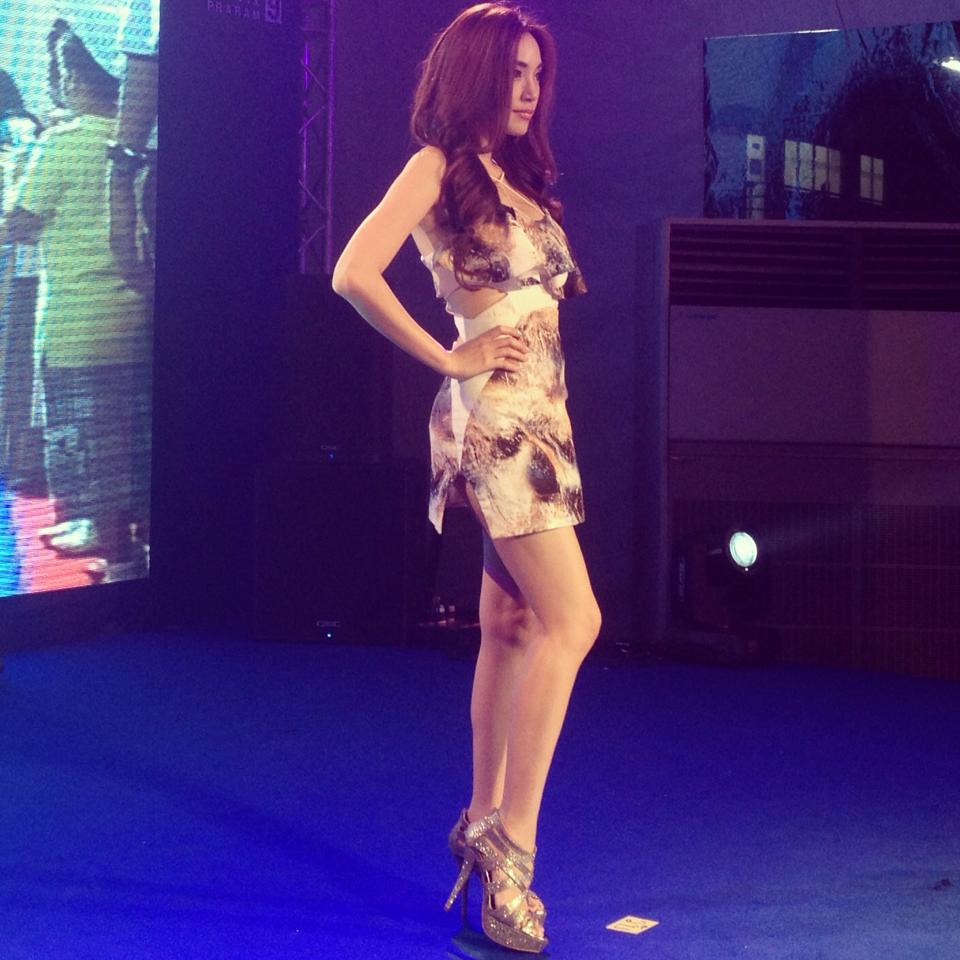เมย์ พิชญ์นาฎ สาขากร กับชุดสุดเริ่ด