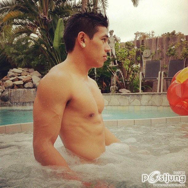 ถอดโชว์เรือนร่าง 200