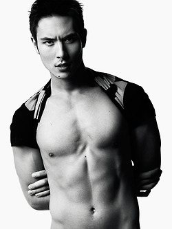 ถอดโชว์เรือนร่าง 201