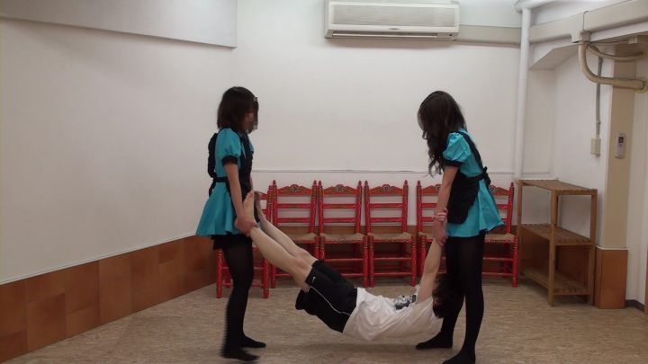 โดนผู้หญิงรุม