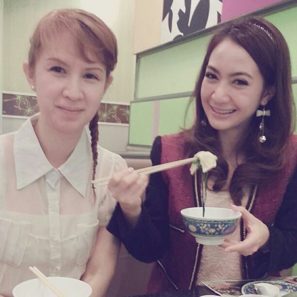 หญิง กํญญาพัชญ์ กับ แม่ สวยมาก