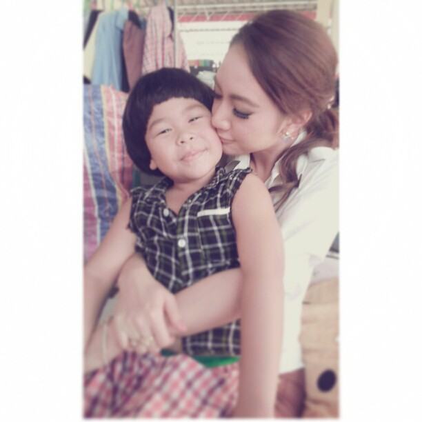 หญิง กํญญาพัชญ์ กับ แม่ สวยมาก