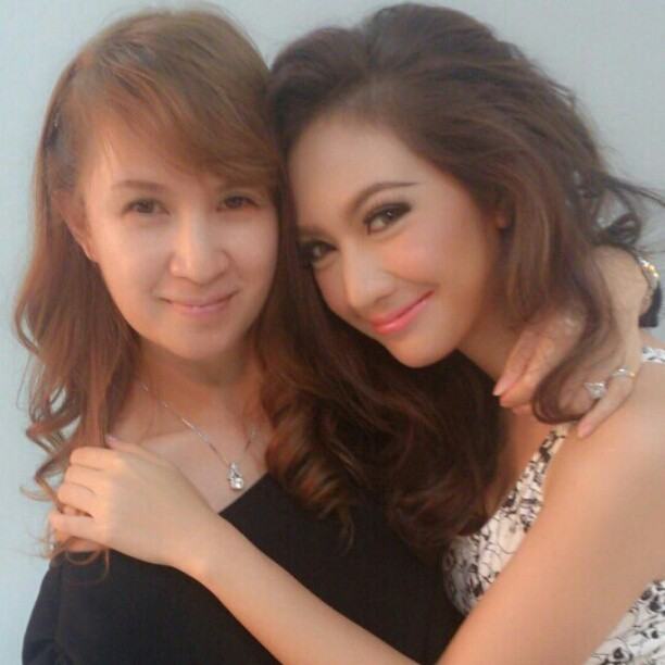 หญิง กํญญาพัชญ์ กับ แม่ สวยมาก