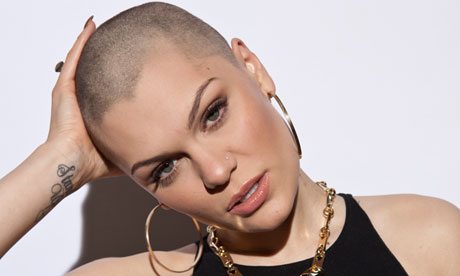 ช็อก!! วงการ !! " jessie j " โกนหัวโล้น