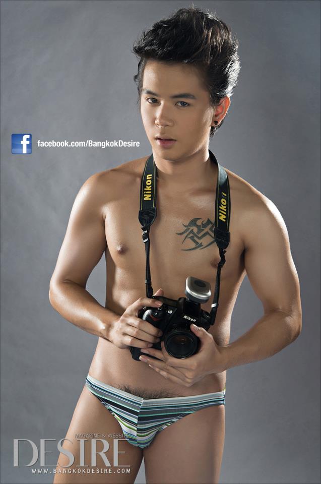 "พีเค" @ Bangkok DESIRE no.20 March 2013