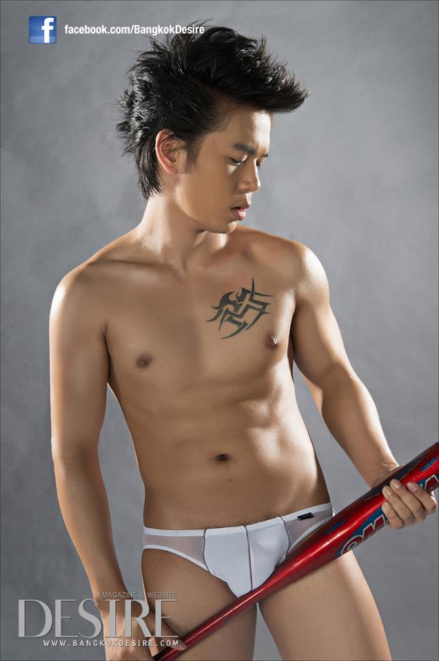 "พีเค" @ Bangkok DESIRE no.20 March 2013