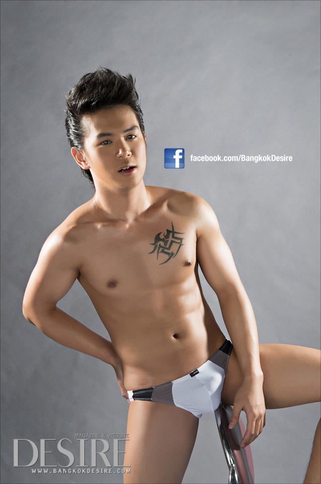 "พีเค" @ Bangkok DESIRE no.20 March 2013