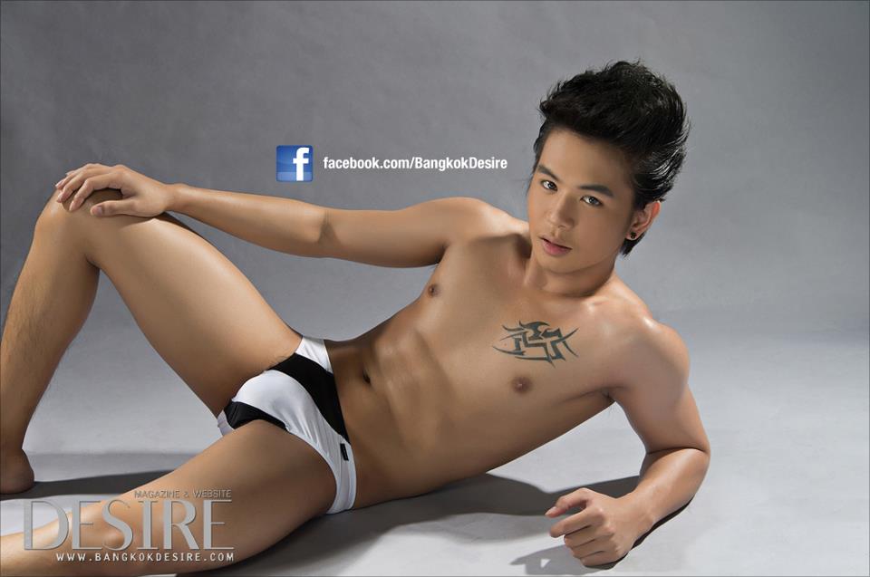 "พีเค" @ Bangkok DESIRE no.20 March 2013