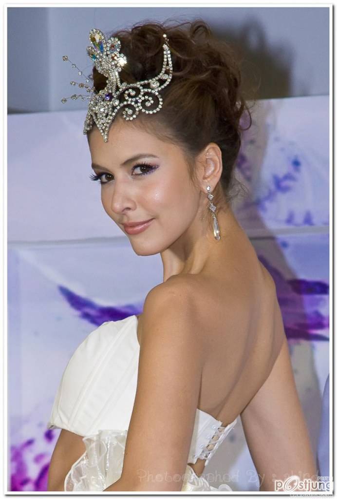 เป็นลูกครึ่งที่สวยจัง