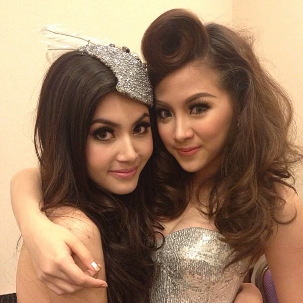 ใบเฟิร์น พิมพ์ชนก กับ มิน พีชญา ใครสวยกว่ากัน