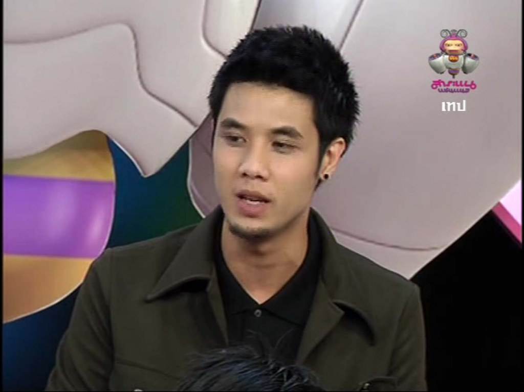 วงนี้ เห็นมีหน้าใส่แวบๆอยูคนหนึ่ง