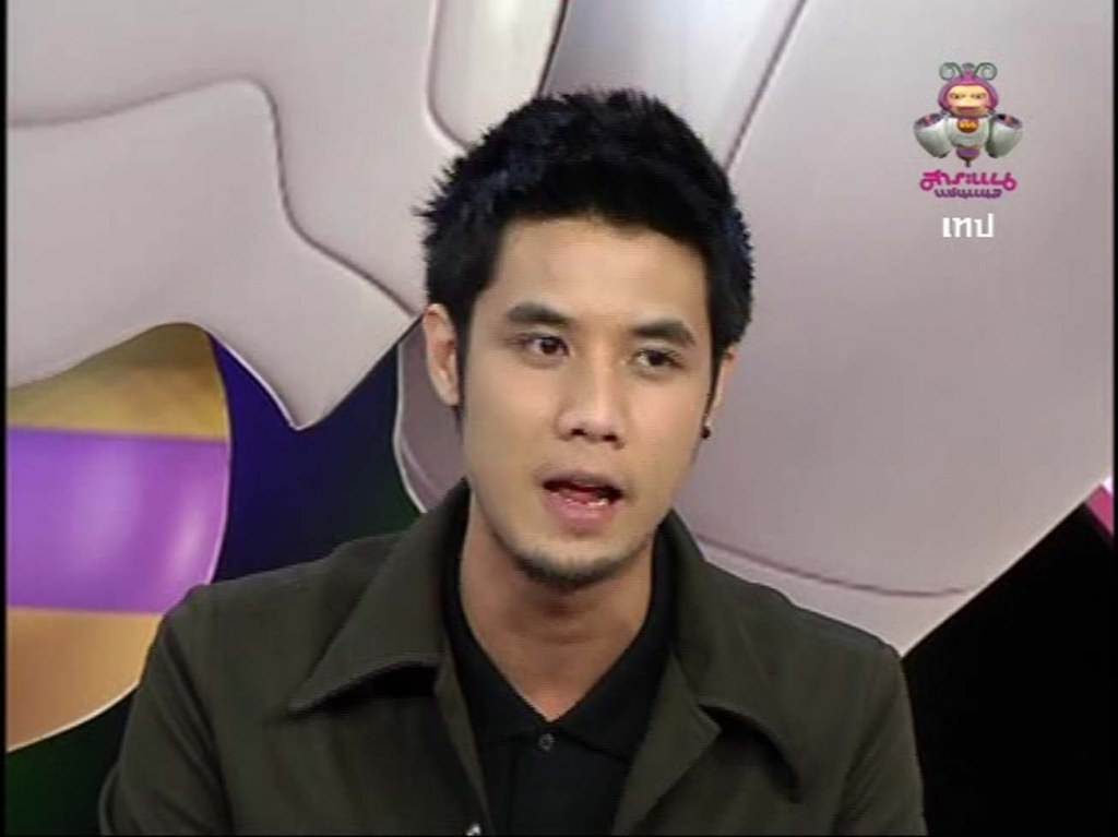 วงนี้ เห็นมีหน้าใส่แวบๆอยูคนหนึ่ง