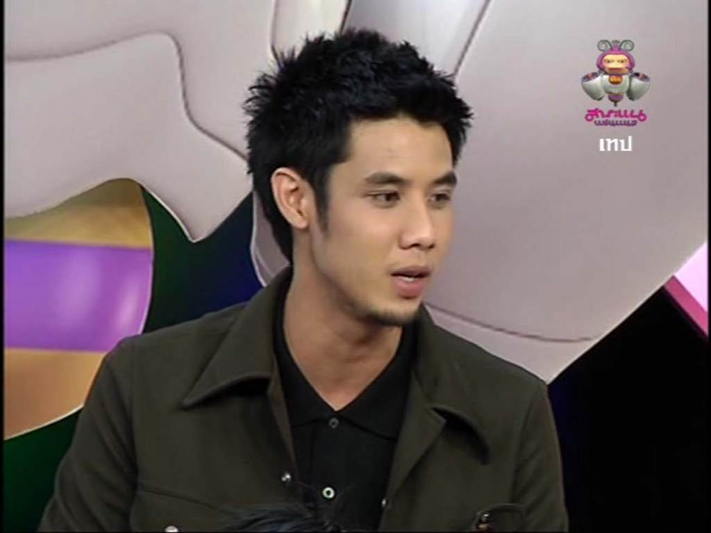 วงนี้ เห็นมีหน้าใส่แวบๆอยูคนหนึ่ง