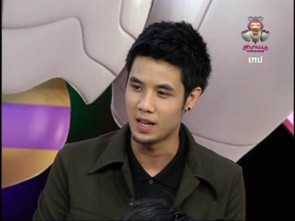 วงนี้ เห็นมีหน้าใส่แวบๆอยูคนหนึ่ง