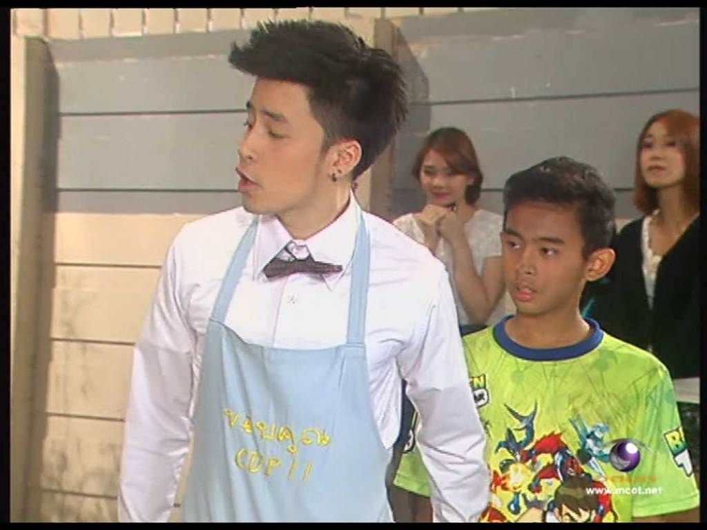 ดูตลกแล้วได้เห็นหล่อๆหนุ่มๆแบบนี้คุ้มสุดๆ( บาส เนส แอมป์  ) บ้านนี้มีรัก