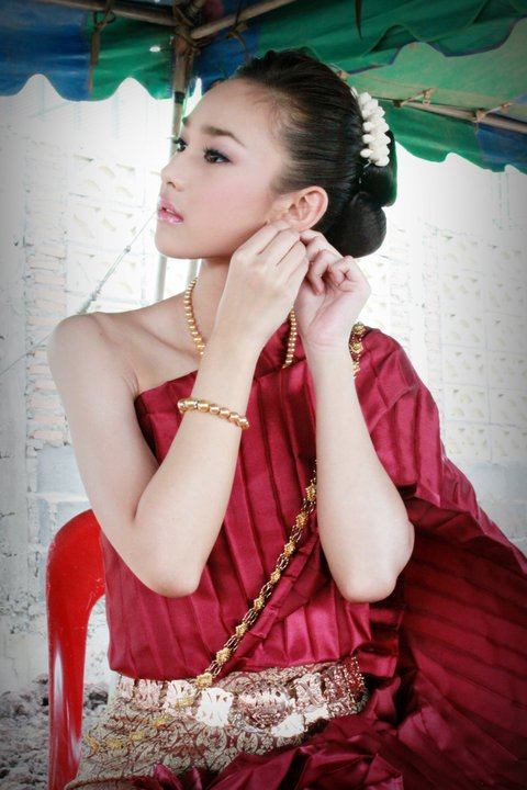 ดาราไทยหน้าสวย นาว ทิสานาฏ