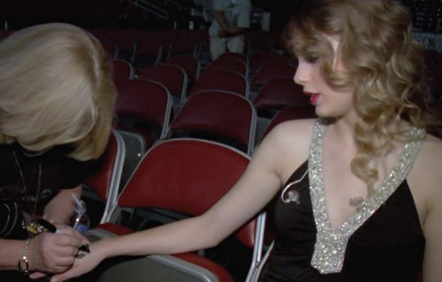 Taylor Swift Thailand (เคลื่อนไหวได้)