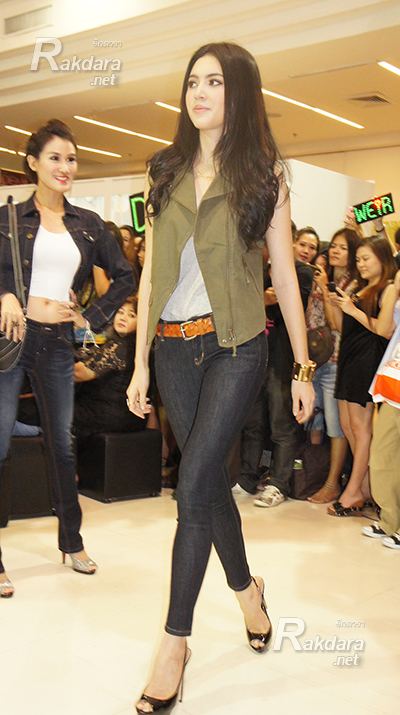 "ใหม่-ดาวิกา"น้ำตาซึม"เอ-ศุภชัย"ส่งโนติสท์ให้ ด้าน"แม่และเกล้า"เผยมีหลักฐานพร้อม