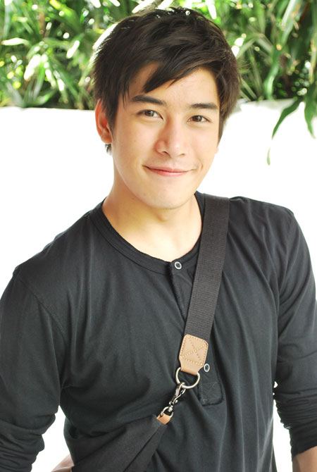 เคน หล่อ กล้ามแน่นปึ้ก