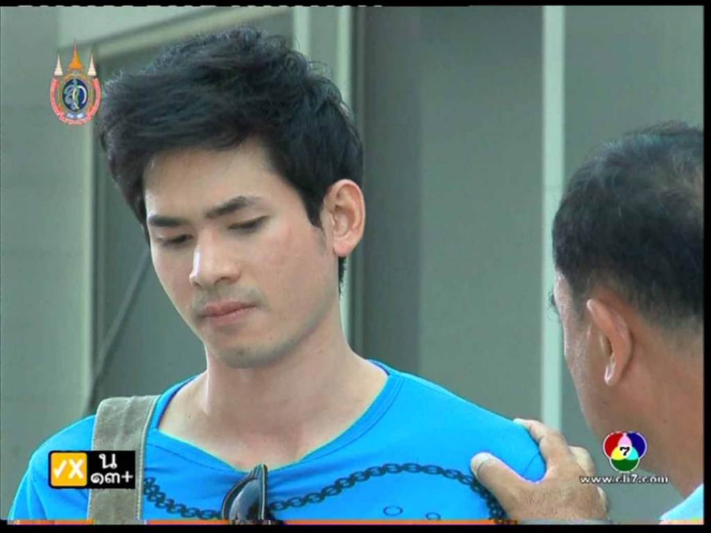 หล่อ