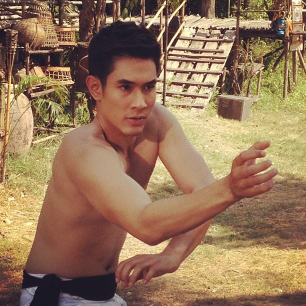 อ๋อม อรรคพันธ์ ฝึกวิทยายุทธในละคร "วันนี้ที่รอคอย"