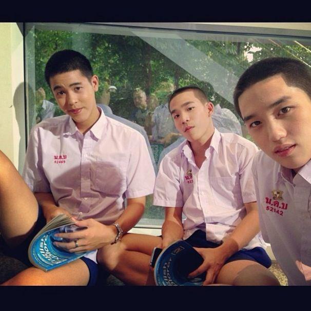 หนุ่มๆมอปลาย แซ่บๆ
