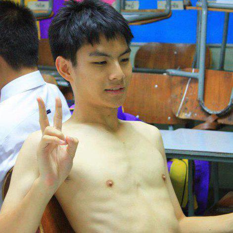 หนุ่มๆมอปลาย แซ่บๆ