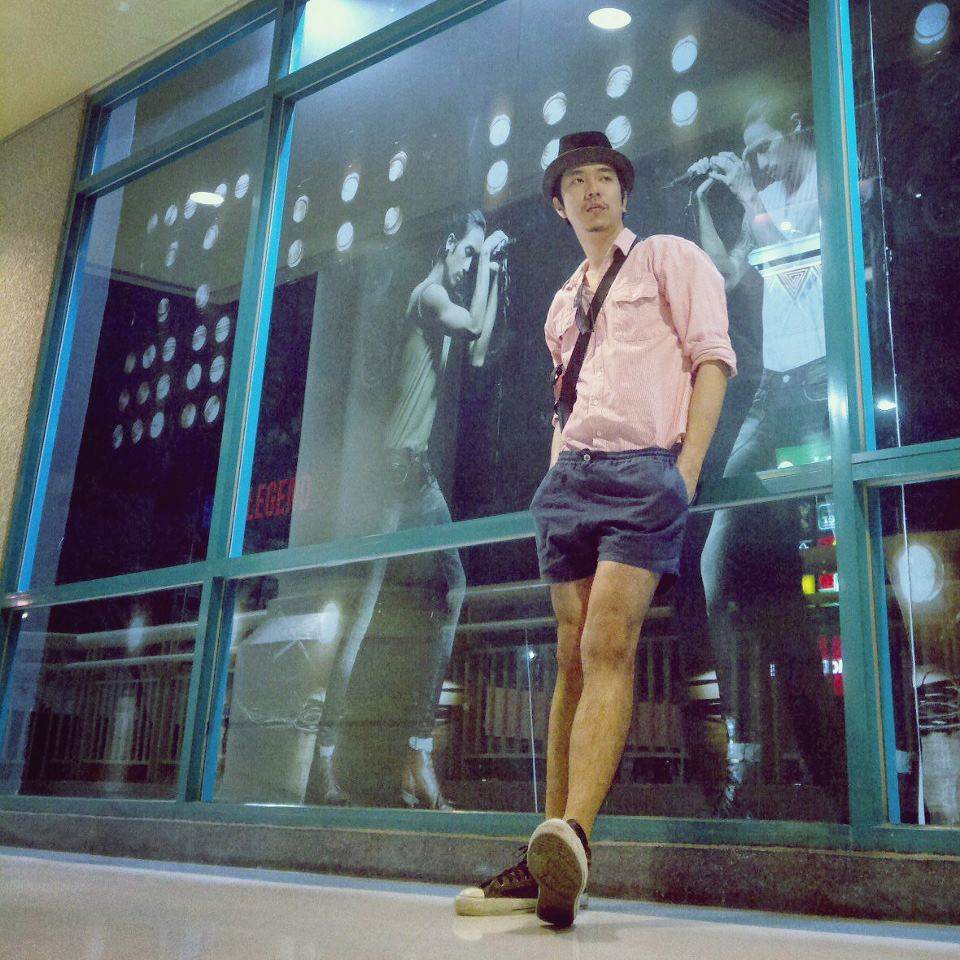 หนุ่มนิกหล่อกระชากใจสาวๆ