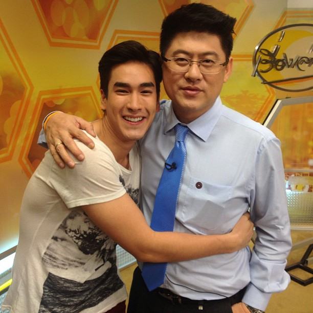 ฮิตจริงจัง! เทรนด์ดารากอด สรยุทธ น่าอิจฉาสุด ๆ