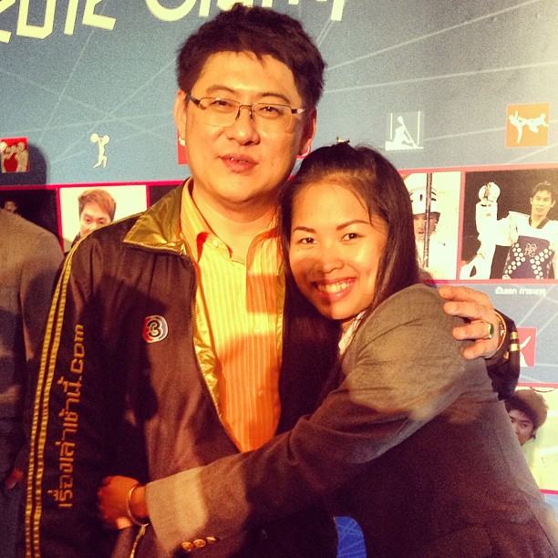 ฮิตจริงจัง! เทรนด์ดารากอด สรยุทธ น่าอิจฉาสุด ๆ