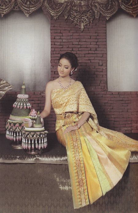 แฟชั่น ชุดไทยแต่งงาน สำหรับคู่บ่าวสาว