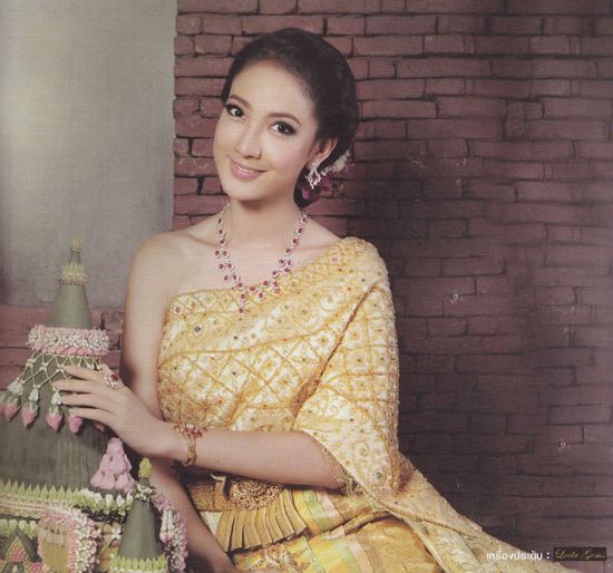 แฟชั่น ชุดไทยแต่งงาน สำหรับคู่บ่าวสาว