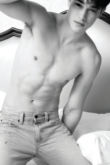 หนุ่มๆ francisco lachowskiแซ่บๆ