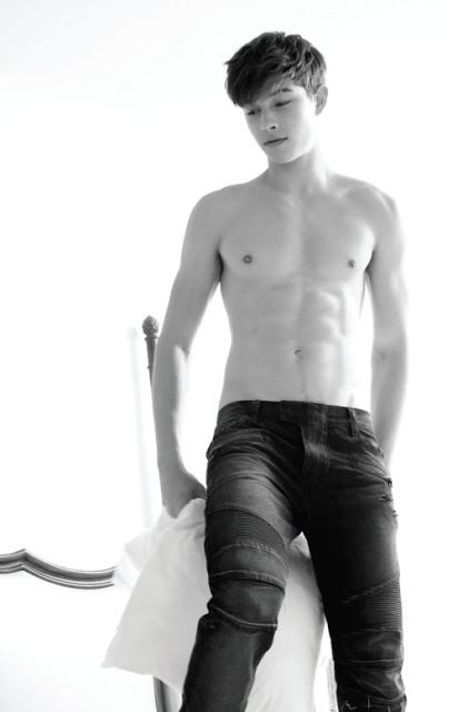 หนุ่มๆ francisco lachowskiแซ่บๆ