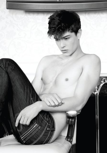 หนุ่มๆ francisco lachowskiแซ่บๆ