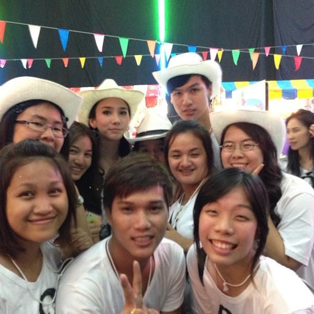 มาแล้ว ! รูปปาร์ตี้ 1 ล้าน Followers By. อั้ม พัชราภา ไชยเชื้อ (บรรกาศแบบงานวัด) อั้ม & แอมป์ หวานติดดินสุดๆ
