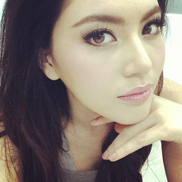 คุณชอบดาราลูกครึ่งหน้าแบบไหนมาแชร์กัน