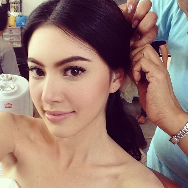คุณชอบดาราลูกครึ่งหน้าแบบไหนมาแชร์กัน