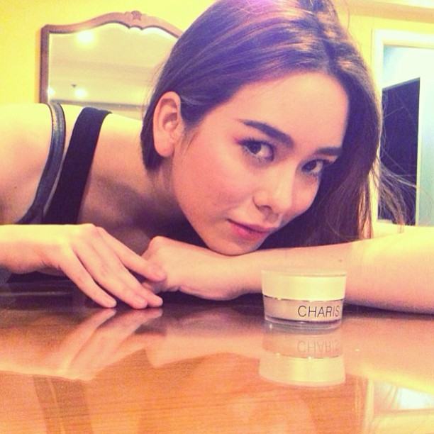 คุณชอบดาราลูกครึ่งหน้าแบบไหนมาแชร์กัน