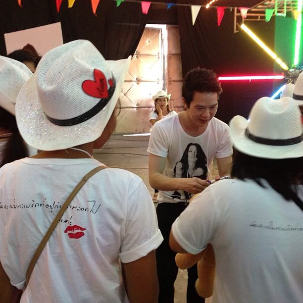 อั้ม & แอมป์ หวานชื่นใจ